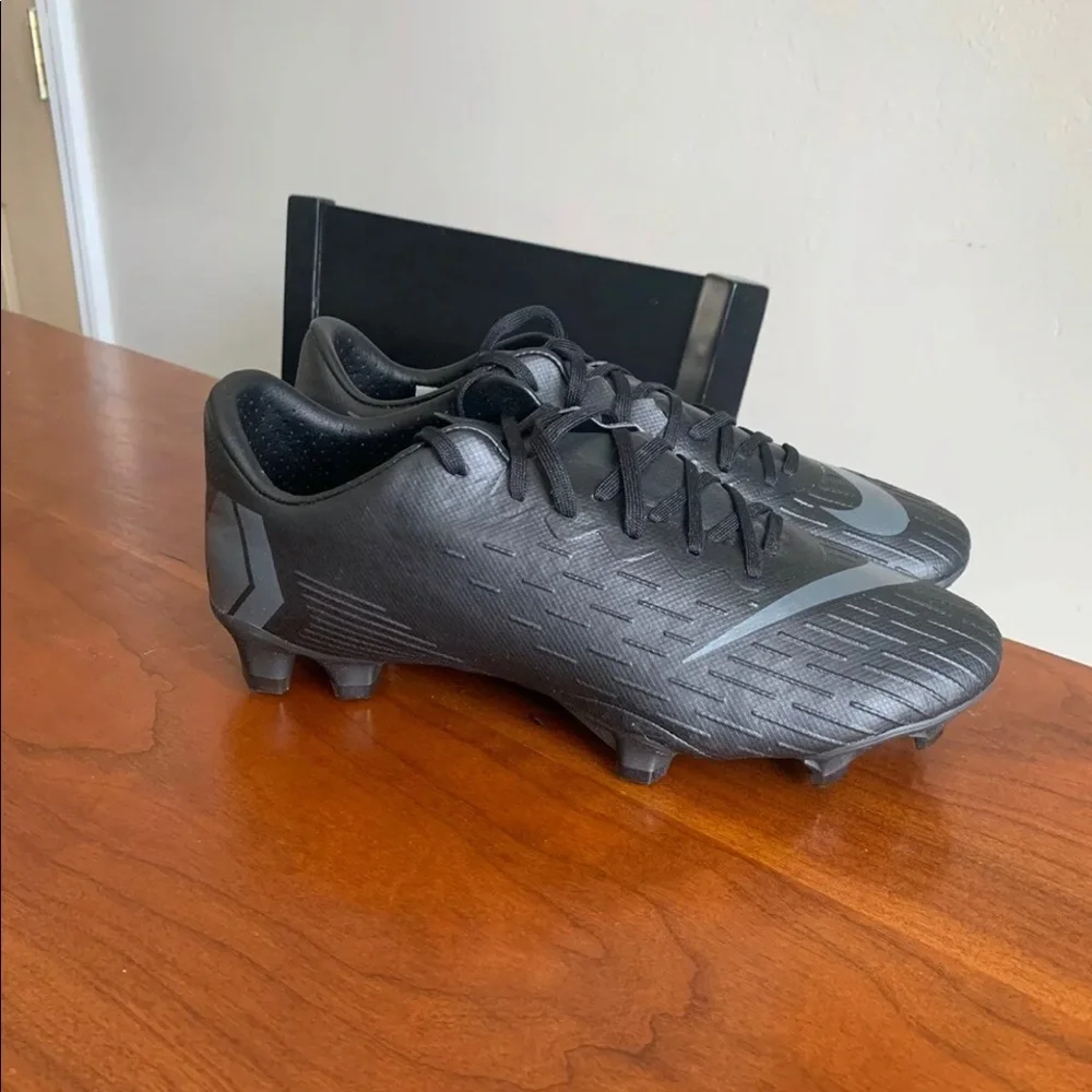 Nike Mercurial Vapor 12 Pro FG Soccer Cleats black - Picture 4 of 8